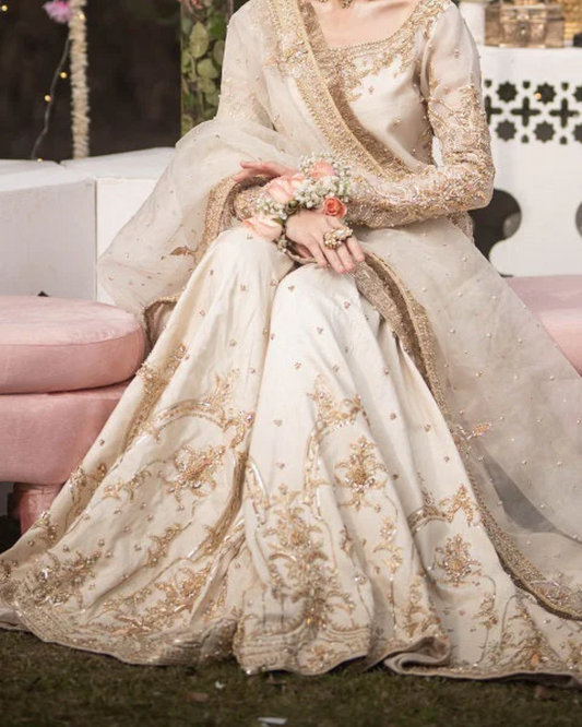 Maha Wajahat Khan - Zohra - LK 07